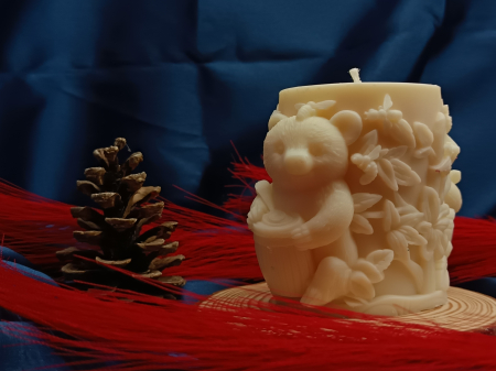 lumanare-sculptata-urs-doua-fete-ceara-naturala-220g.jpg [2]