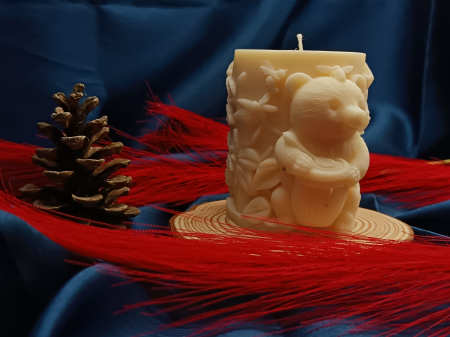 lumanare-sculptata-urs-doua-fete-ceara-naturala-220g.jpg [1]