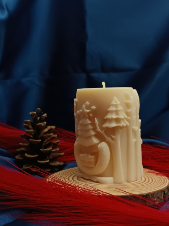 lumanare-sculptata-ceara-naturala-cerb-peisaj-iarna-180g.jpg [3]