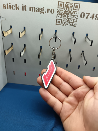 breloc-formula-1-alb-rosu-auto-3d-chei [2]