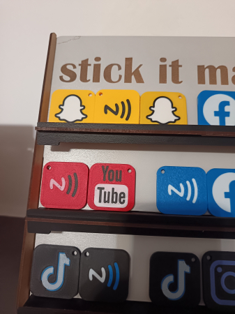 breloc-nfc-3d-personalizat-social-media-wifi [4]
