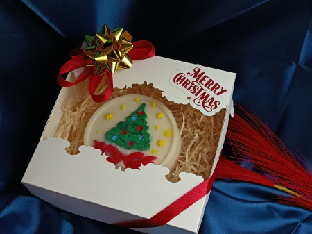 cadou-craciun-lumanare-parfumata-brad-mare-cu-fundita-rosie-si-stelute-cutie-merry-christmas [3]