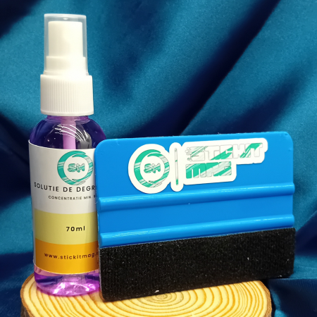 Stickere universale - kit-aplicare-stickere-auto-racleta-solutie-degresare.jpg
