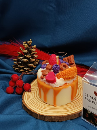 Clipa Perfectă - delice-damour-lumanare-mini-tort-parfumata-soia
