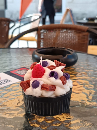 lumanare-parfumata-handmade-ceara-soia-frisca-ciocolata-afine-zmeura-cafea-capsuni.jpg [9]