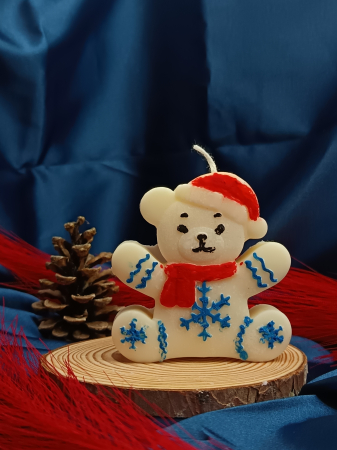 lumanare-parfumata-ursulet-cu-caciula-si-fular-fulgi-zapada-pictata-manual [2]