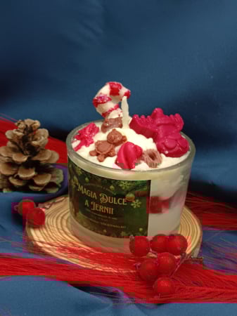lumanare-parfumata-magia-dulce-a-iernii-cofetaria-mosului-stickitmag [2]