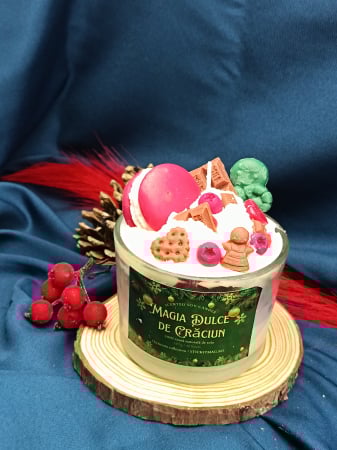 Cofetăria Moșului - lumanare-parfumata-magia-dulce-de-craciun-cofetaria-mosului-stickitmag
