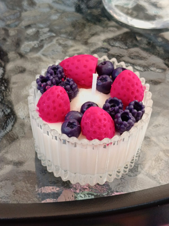 Lumânări Parfumate - lumanare-parfumata-ceara-cocos-fructe-de-padure-bomboniera-handmade-stickitmag