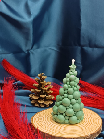 lumanare-parfumata-bradut-de-bucle-cu-stea-handmade [8]