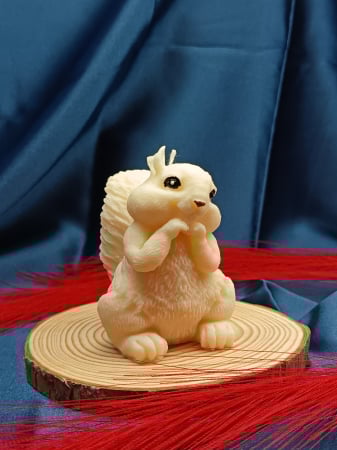 lumanare-parfumata-veverita-handmade-8x7-5x5-5-cm.jpg [1]