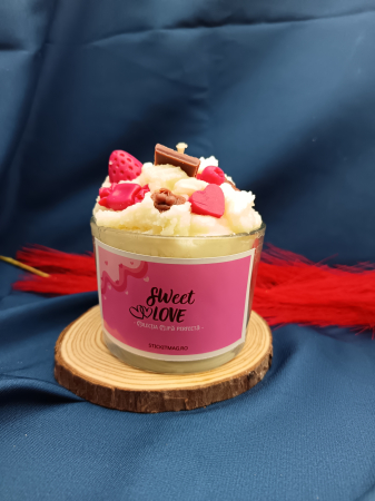Colecții Lumânări Parfumate - lumanare-parfumata-sweet-love-frisca-inimioare-rosii-recipient-sticla