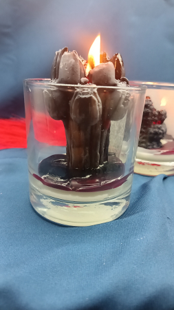 lumanare-parfumata-umbra-sangelui-exterior-negru-interior-rosu [4]