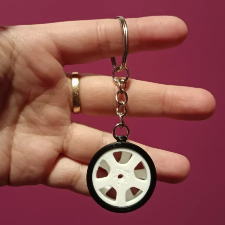 set-4-brelocuri-auto-3d-roata-turbina-filtru-aer-disc-frana.webp [4]