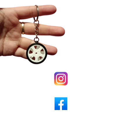 set-accesorii-auto-breloc-3d-roata-stickere-instagram-facebook [1]