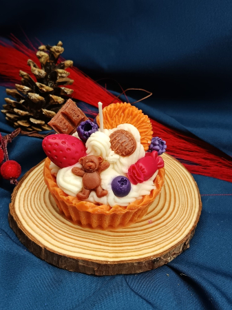 Clipa Perfectă - sweet-romance-tarta-cu-fructe-lumanare-parfumata