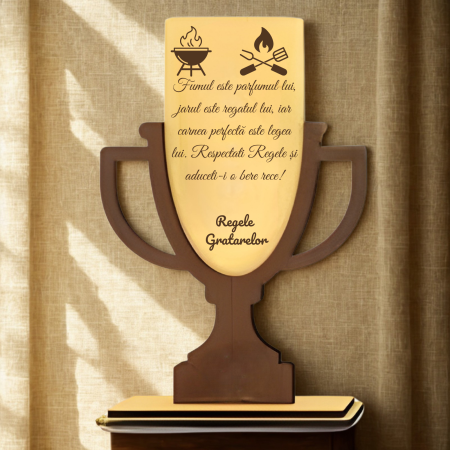Trofee Personalizate din Lemn și Plexiglass - trofeu-model-cupa-regele-gratarelor-personalizat-premium-awards.jpg