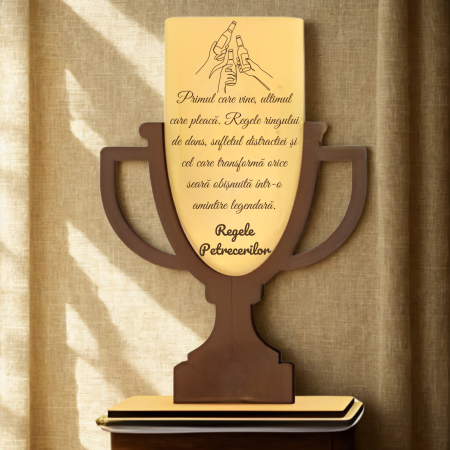Trofee Personalizate din Lemn și Plexiglass - trofeu-model-cupa-regele-petrecerilor-personalizat-premium-awards.jpg