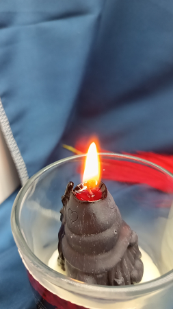 lumanare-parfumata-flacara-tacerii-exterior-negru-interior-rosu [4]