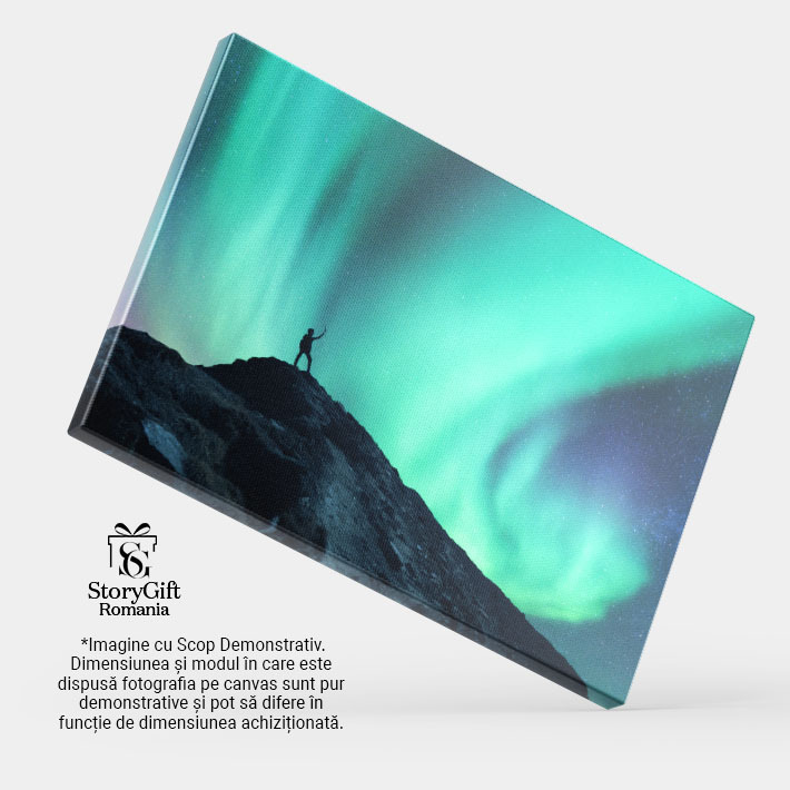Tablou Canvas cu Aurora Boreala - Fascinatia Noptii si Lumina Cosmica in Arctica 40x25CM [3]