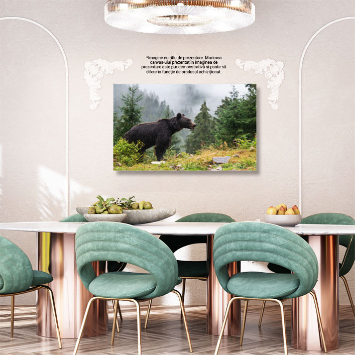 Tablou Canvas - Padurea Taigalei: Peisajul Minunat al Nordului, insotit de Maretia Ursului Grizzly 40x25CM [2]