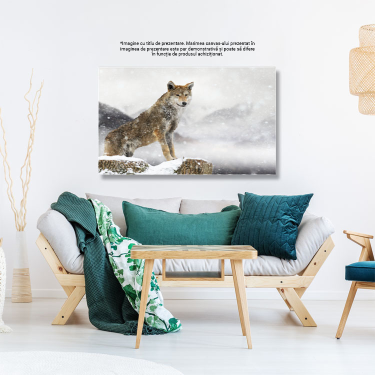 Tablou Canvas - Lup in Peisaj de Iarna: Pradatorul in Zapada intr-un Cadru Natural 40x25CM [2]