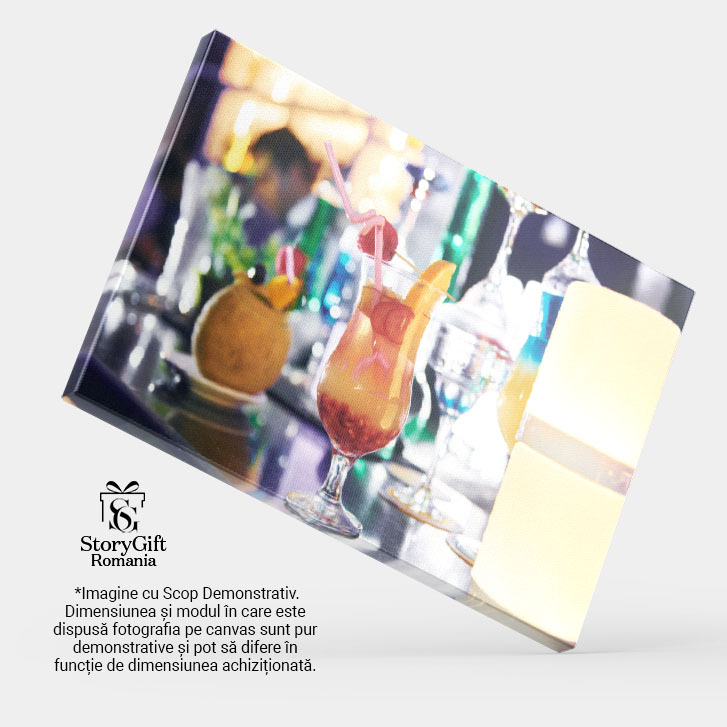 Tablou Canvas Vedere Focalizata la Cocktail-uri Bauturi, Focalizare, Lumina Artificiala, Interior, Ambianta 1251 40x25CM [3]