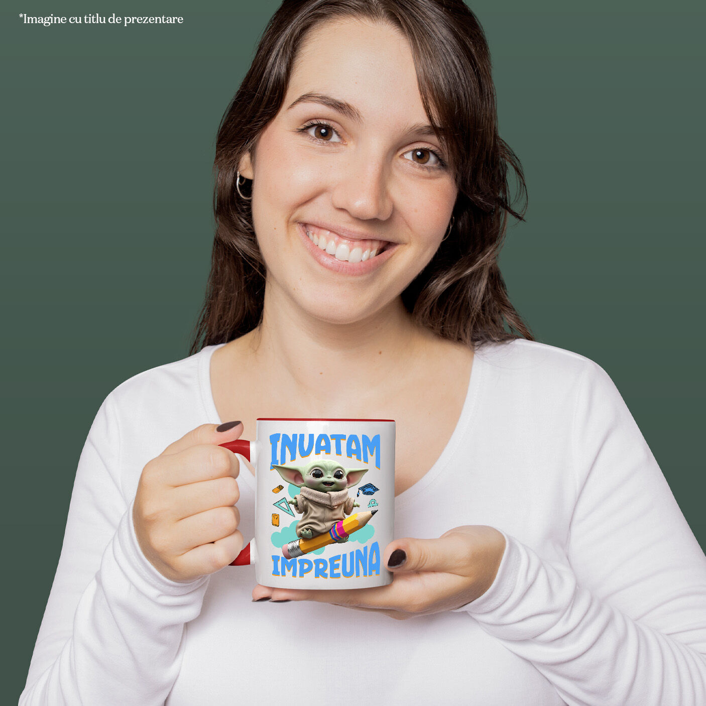 Cana Cu Baby Yoda – Joaca, Zambet si Prietenie Ceramica, 330ML, cu Maner Rosu [1]