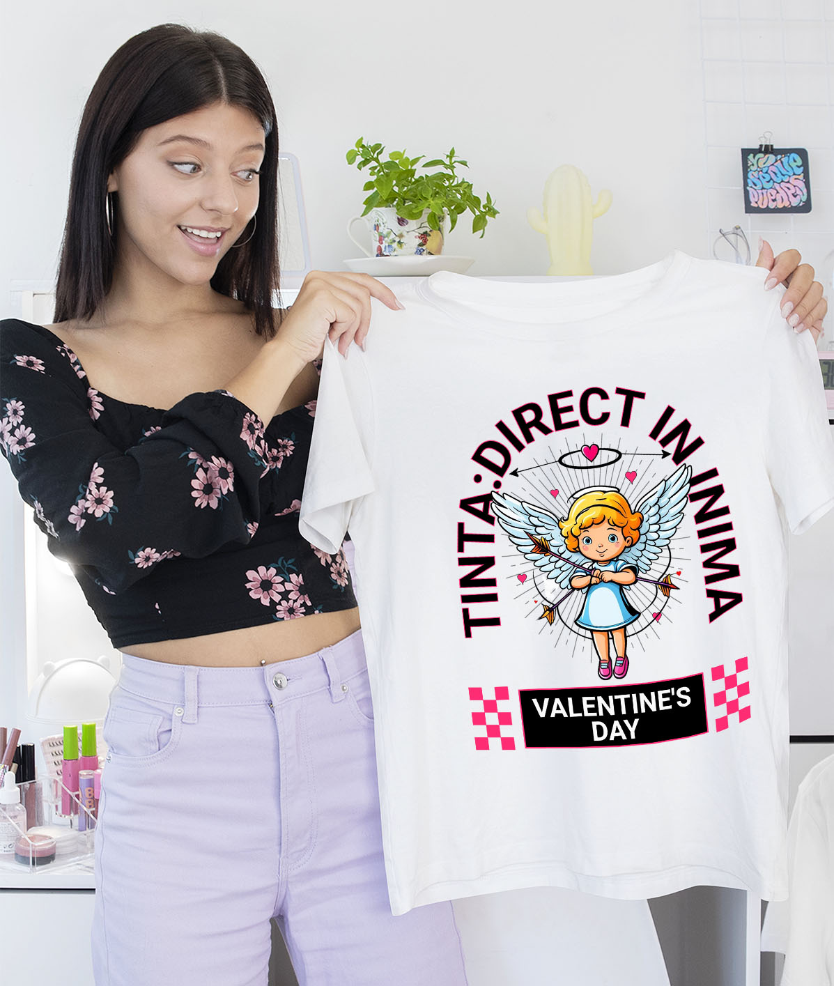 Tricou Femei, Barbati, Copii, Fata, Baiat, Unisex Personalizat „Fată Înger Cu Aripi Albe Și Săgeți - Cadou Personalizat „Țintă Direct În Inimă” pentru Familie, Copii și Prieteni de Valentine's Day” [1]