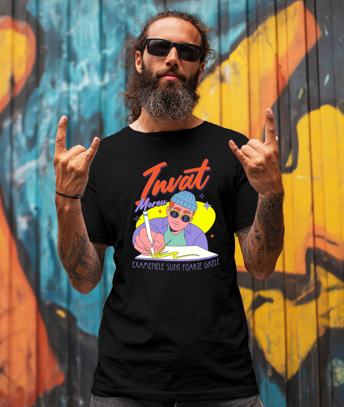 Tricou Femei, Barbati, Copii, Fata, Baiat, Unisex Personalizat Tricou Personalizat Băiat Hip Hop – "Învăț Mereu, Examenele Sunt Foarte Grele" | Cadou pentru Studenți și Iubitori de Educație [1]