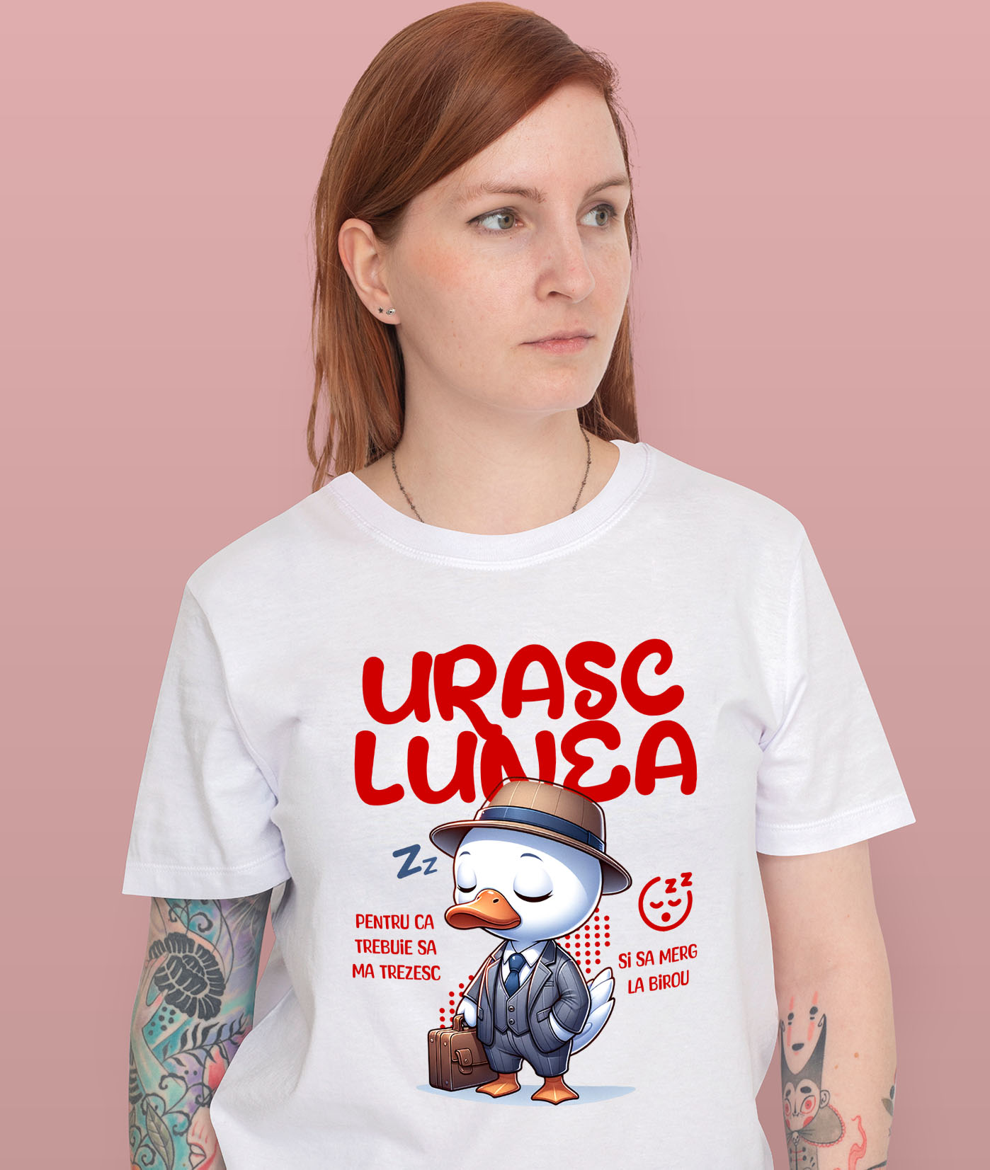 Tricou Femei, Barbati, Copii, Fata, Baiat, Unisex Personalizat Rață Haioasă la Birou – Costum Elegant, Pălărie, Servietă și Umor Corporatist [1]