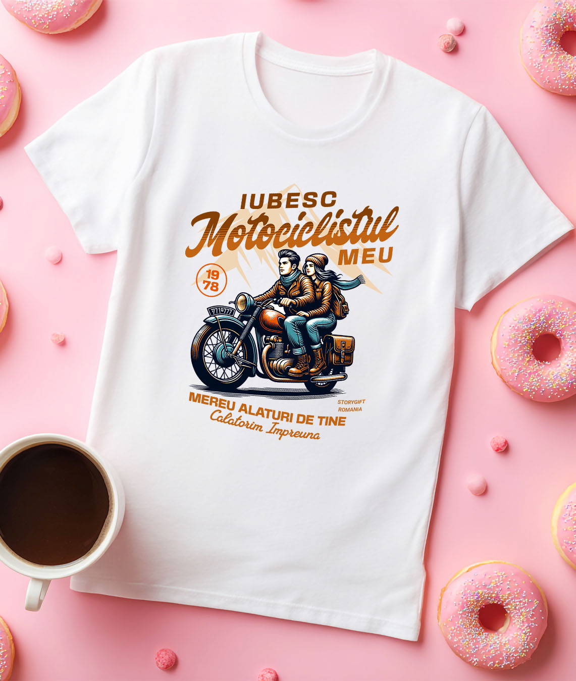 Tricou Femei, Barbati, Copii, Fata, Baiat, Unisex Personalizat Cuplu Romantic pe Motocicletă – Aventură Printre Munți de Valentine's Day [2]