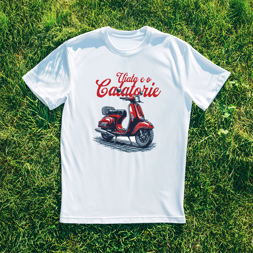 Tricou Femei, Barbati, Copii, Fata, Baiat, Unisex Personalizat Scuter Roșu Clasic – Plimbare Romantică și Aventură pentru Iubitorii de Călătorii [2]