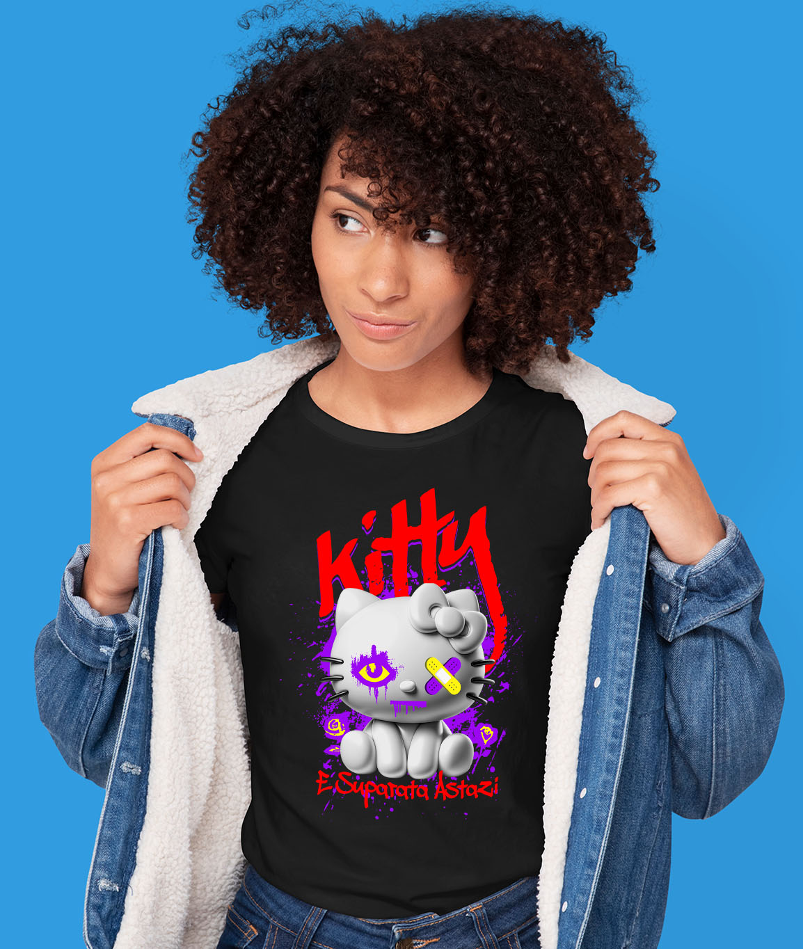 Tricou Femei, Barbati, Copii, Fata, Baiat, Unisex Personalizat Pisica Stil Hello Kitty Albă Cu Plasturi La Ochi – Cadou Personalizat „Kitty Supărată Astăzi” pentru Iubitorii De Pisici și Hello Kitty [1]