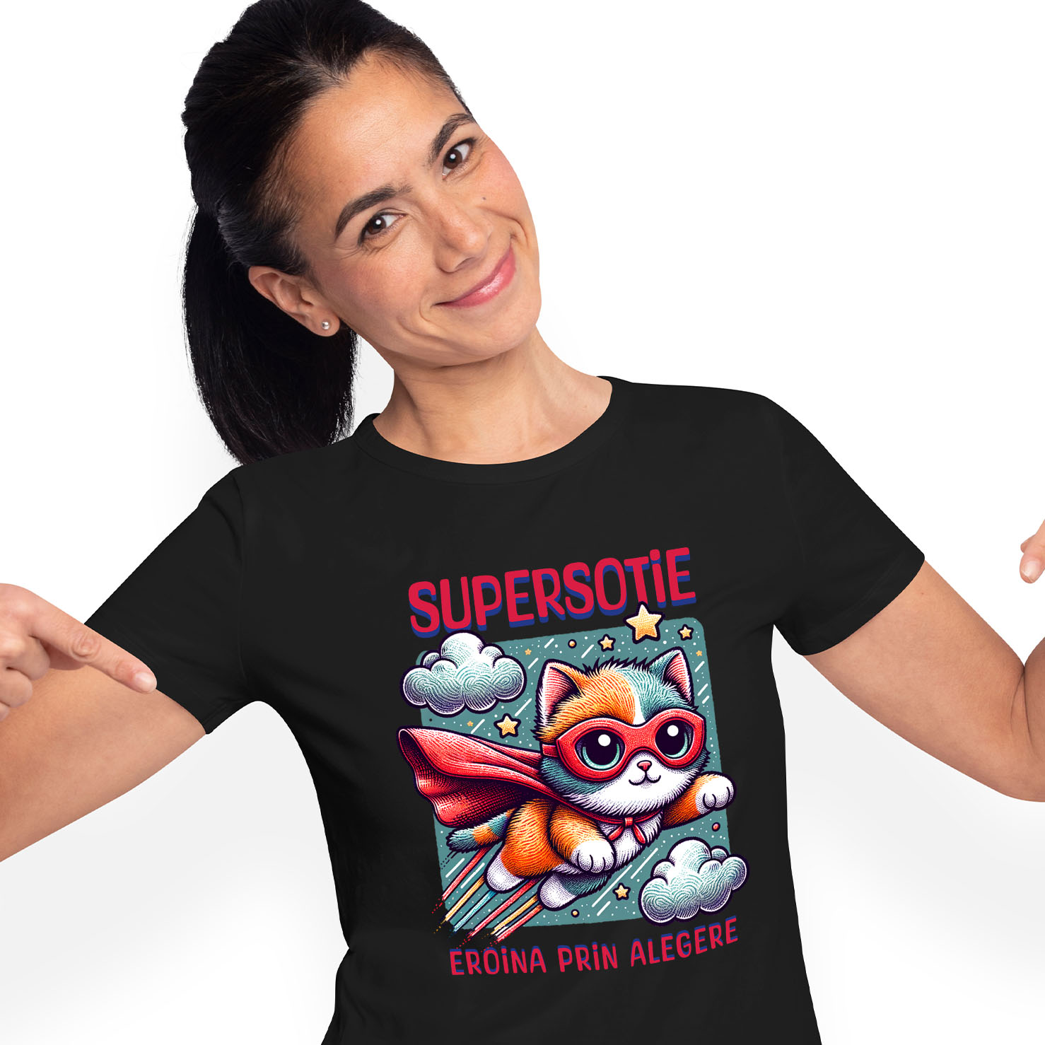 Tricouri - Tricou Femei, Barbati, Copii, Fata, Baiat, Unisex Personalizat Pisica Cu Masca Si Pelerina Rosie În Zbor – Cadou Personalizat „Super Sotie Eroina Prin Alegeri”