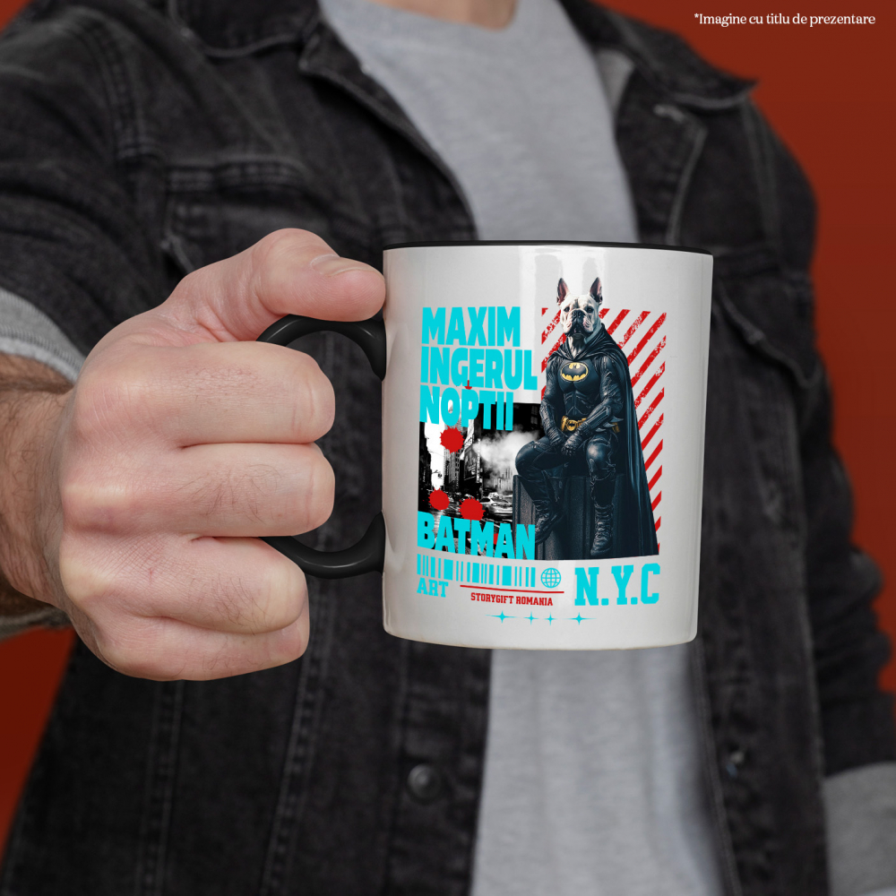 Cana cu Animal In Costum de Batman pe Strazile din New York City, Peronalizata cu Numele si Poza Animalului Tau cu Maner Negru [4]