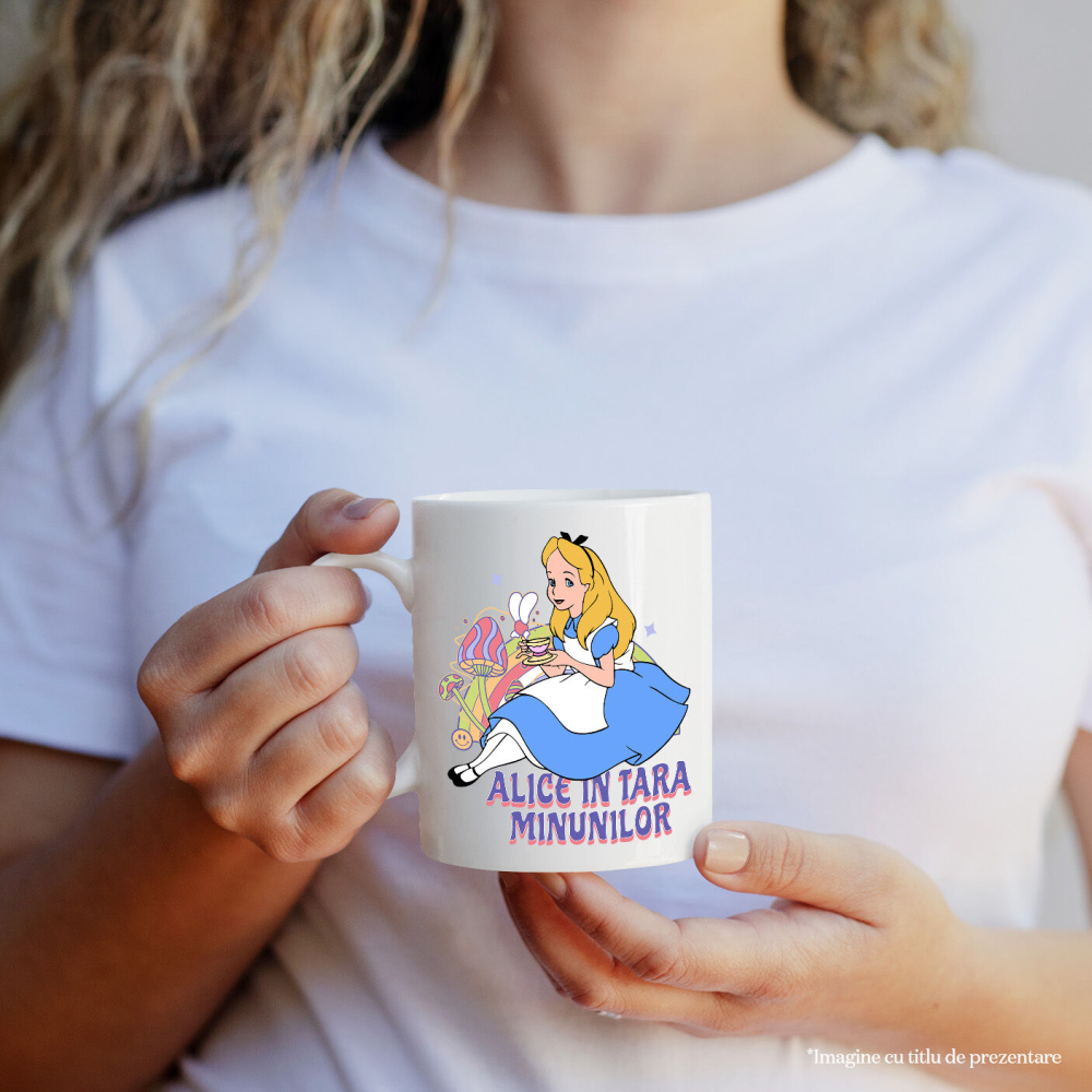 Cana Cu Calatoria Magica a lui Alice in Taramul Viselor, Ceramica, 330ML [3]