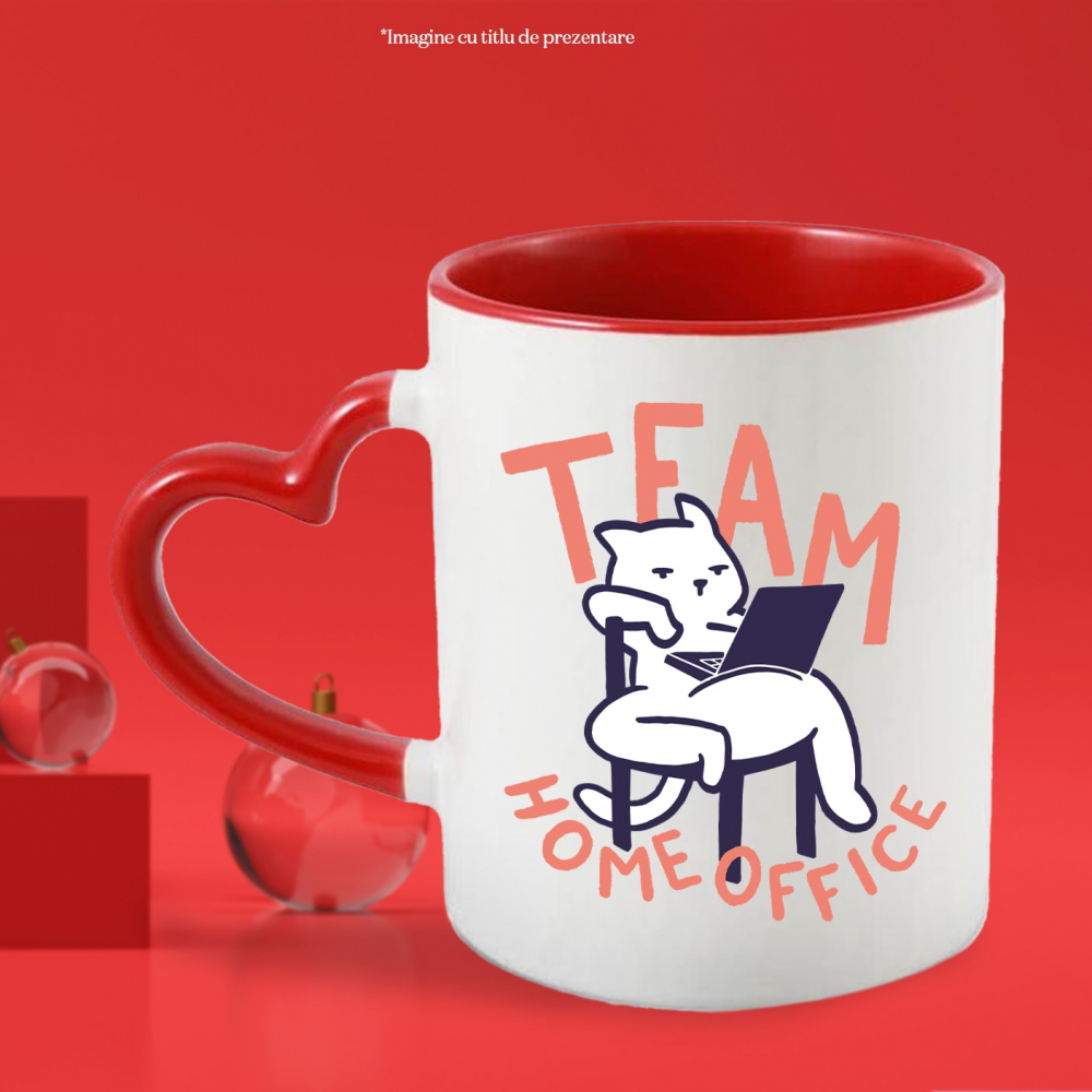 Cana Cu Text In Engleza Team Home Office, Pisica Pe Scaun Stand Cu Ochii In Laptop, Work From Home, Pisici Si Motani, Multicolor 330 ml,   cu maner Inima Rosie [4]