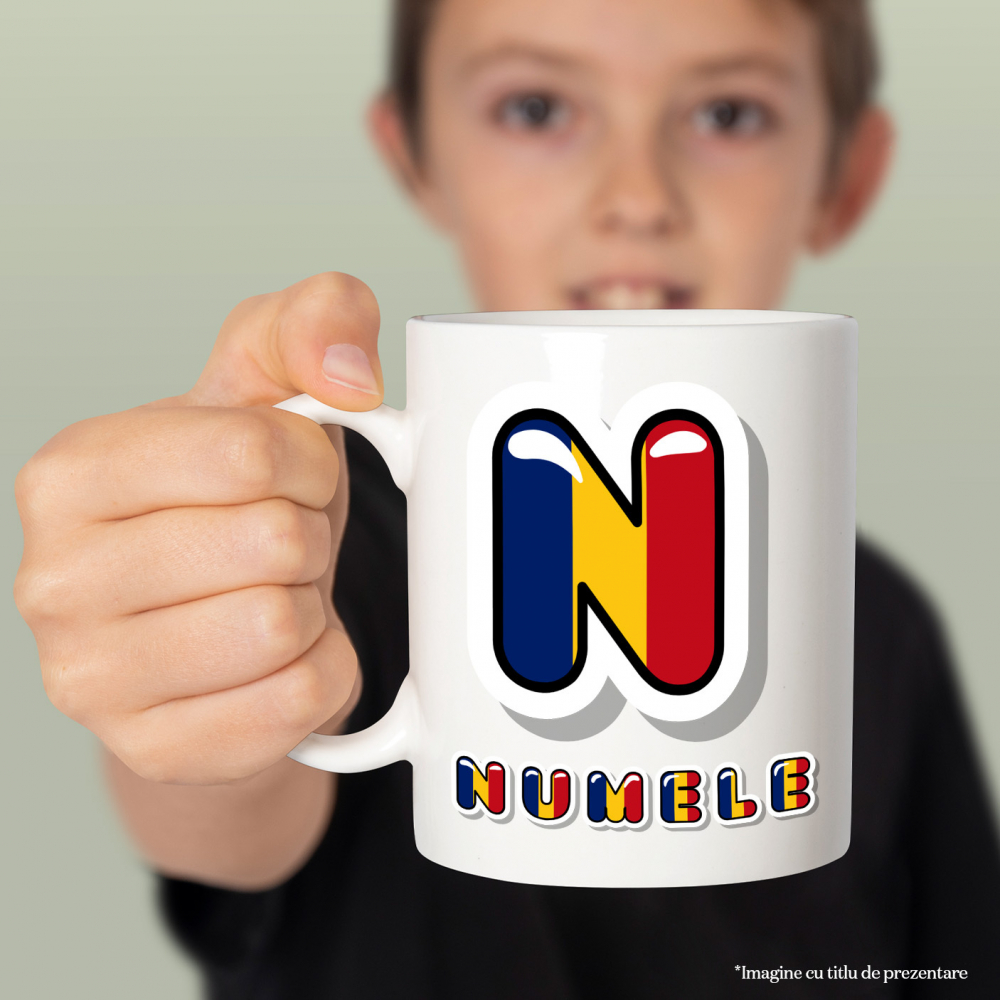 Cana Iubitorii De Romania, patriot, Text Nume Personalizat, Dragoste, Culoare Rosu, galben, Albastru, Cu Litera, 330ML, Ceramica, Cu Maner si Interior Alb [2]