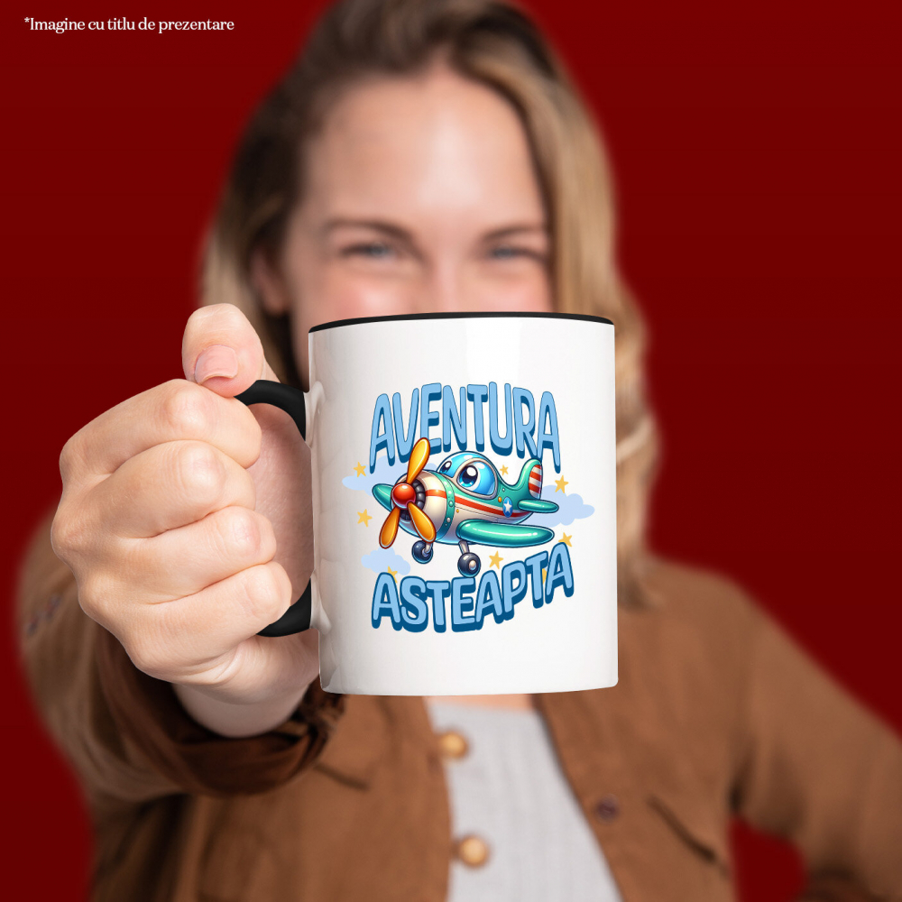 Cana Personalizata Avion Colorat Animat Deasupra Norilor – Cadou Personalizat „Aventura Așteaptă” pentru Copii [2]