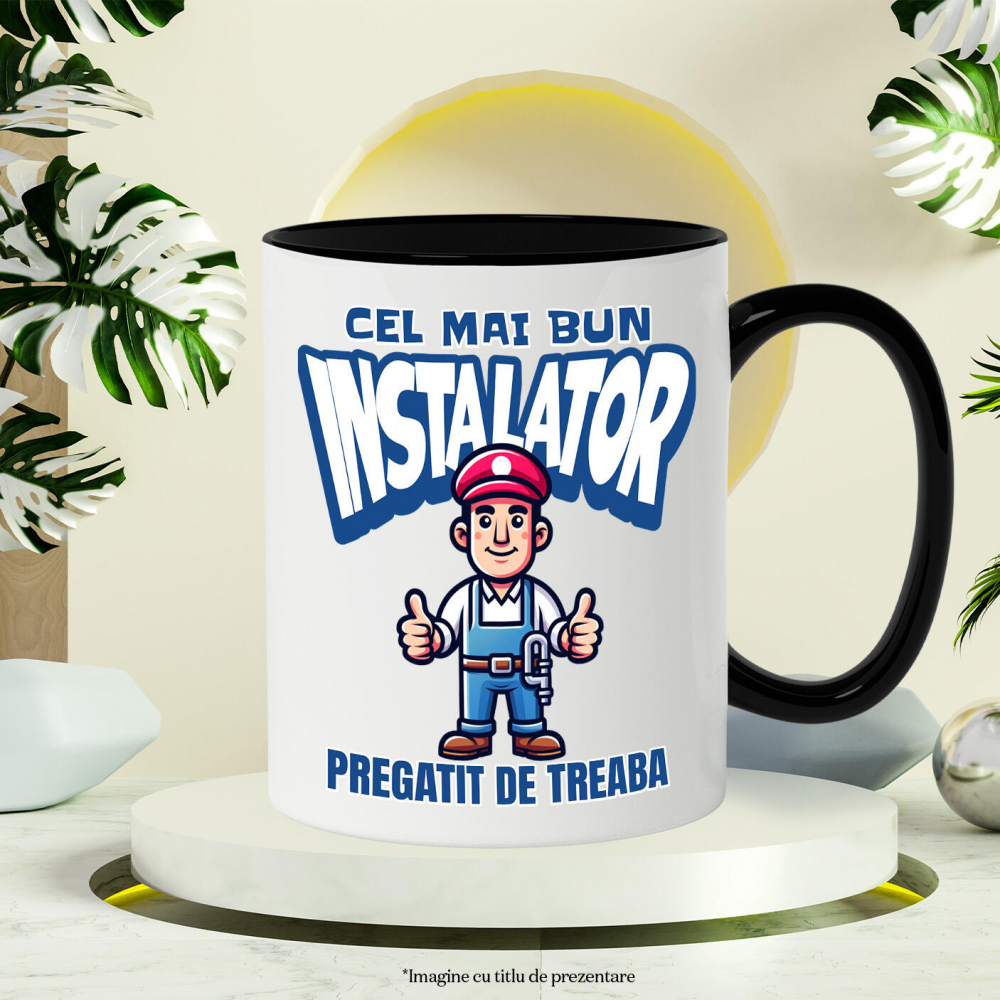 Cana Personalizata Bărbat cu Salopetă Albastră și Pălărie Roșie – Design Meserie [3]