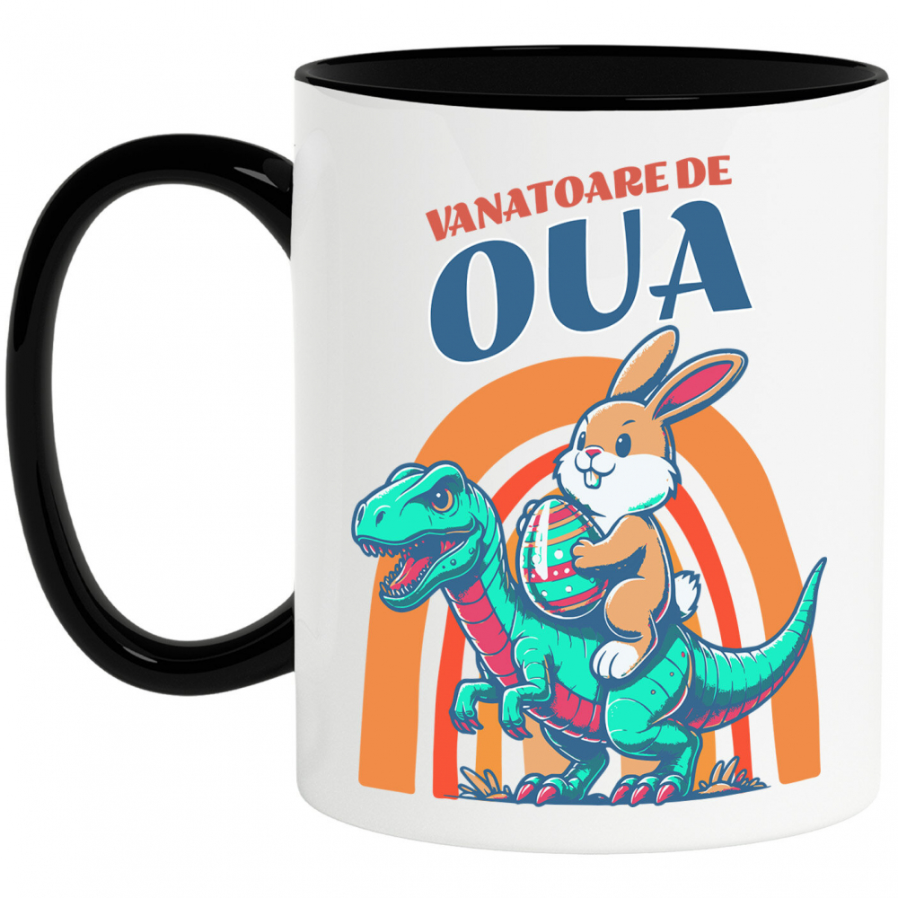 Cana Personalizata "Iepurele maro cu ou colorat călărind un dinozaur T-rex aduce o notă jucăușă și veselă sărbătorilor Pascale. O imagine perfectă pentru vânătoarea de ouă Paște alături de copii și familie." [1]