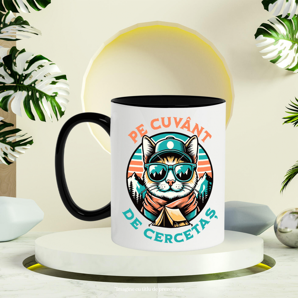 Cana Personalizata "Pisica Cercetaș cu Ochelari de Soare și Șapcă – Cadou Aventuros pentru Iubitorii de Natură și Camping" [3]