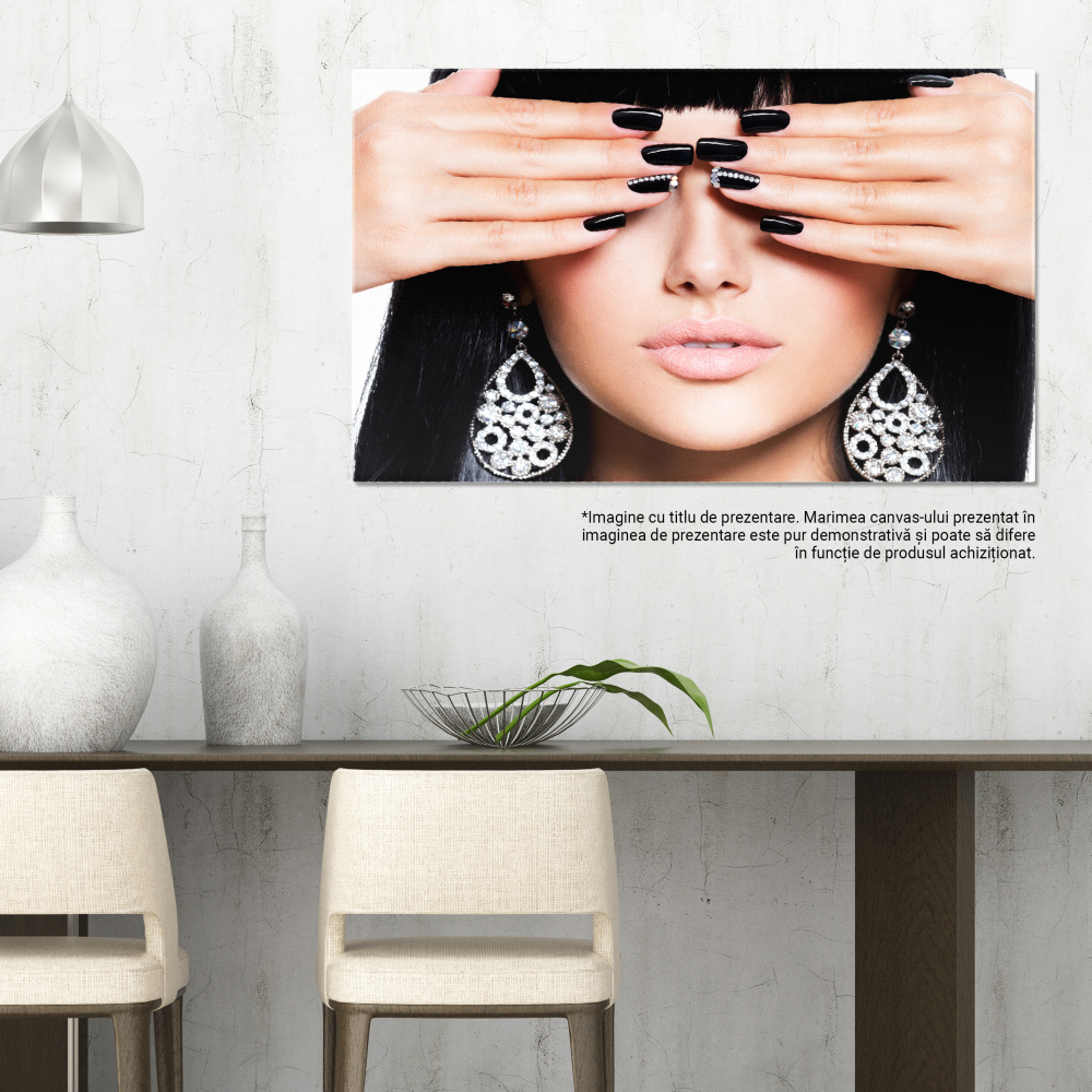 Tablou Canvas - Arta manichiurii: Femeie, unghii negre, salon, design modern 40x25CM [5]