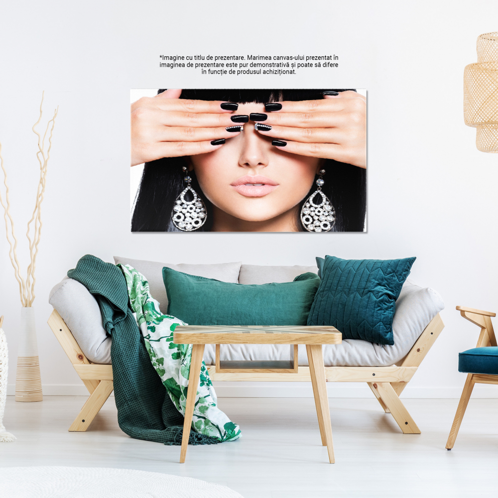 Tablou Canvas - Arta manichiurii: Femeie, unghii negre, salon, design modern 40x25CM [3]