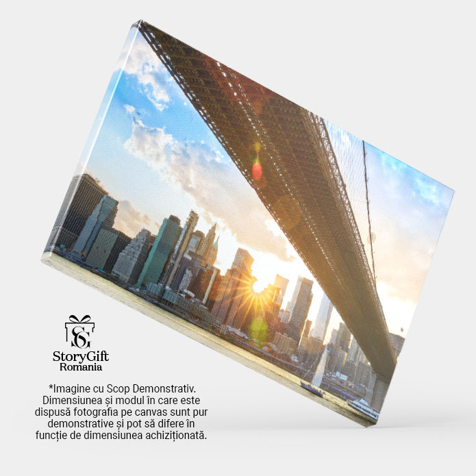 Tablou Canvas: Brooklyn Bridge la Amurg - Luminite si Reflexii in Downtown Manhattan 40x25CM [4]