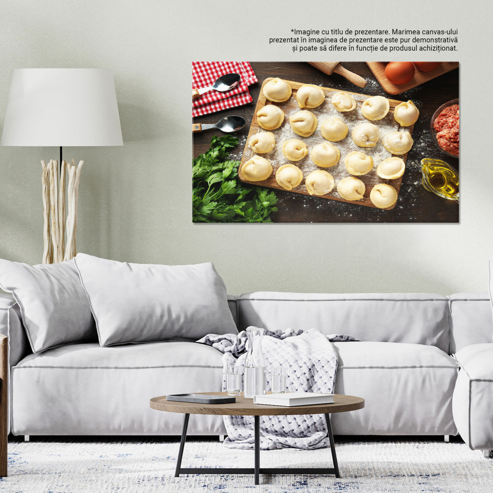 Tablou Canvas: Concept Rusesc cu Ravioli Tradițional, Marime 40x25CM [4]