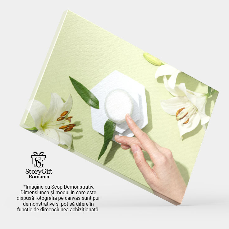 Tablou Canvas Crema de Maini cu Aroma Florara pe Fundal Luminos Ingrijire Inspirata de Natura  Imbogatesteti rutina de ingrijire cu prospetimea naturii. 40x25CM [4]