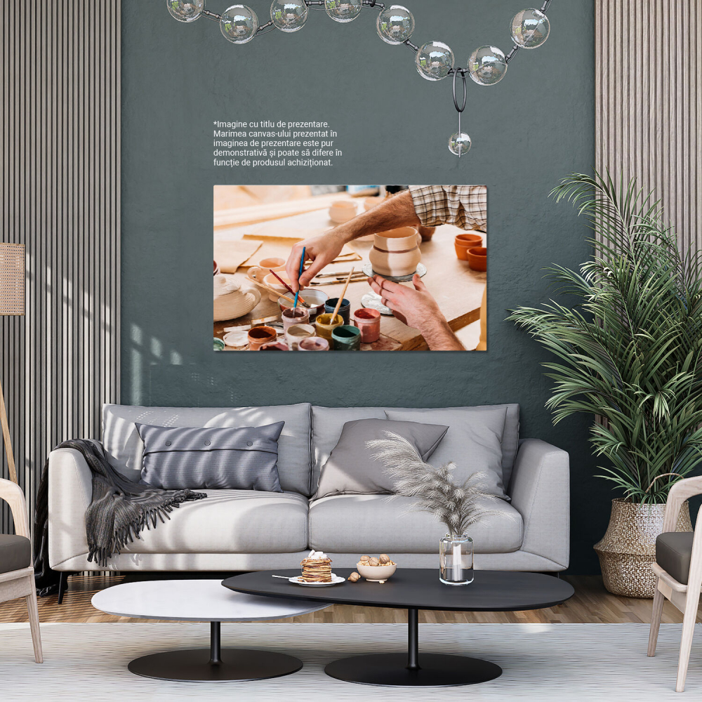 Artista Lucrând la Ceramică Manuală: Un Moment de Creativitate, Marime 40x25CM [3]