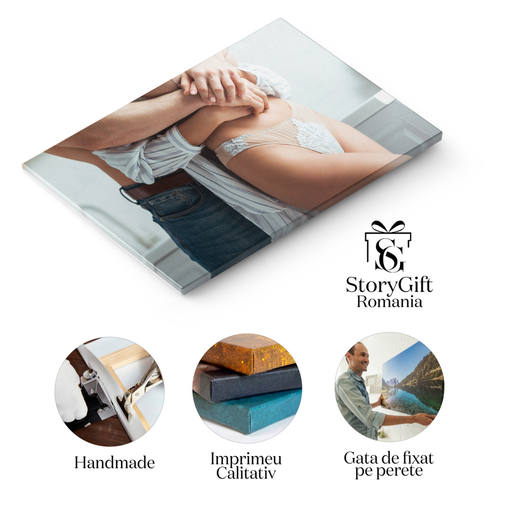 Cuplu Apropiat într-un Cadru Intim: O Celebrere a Pasiunii și Romantismului, Marime 40x25CM [2]